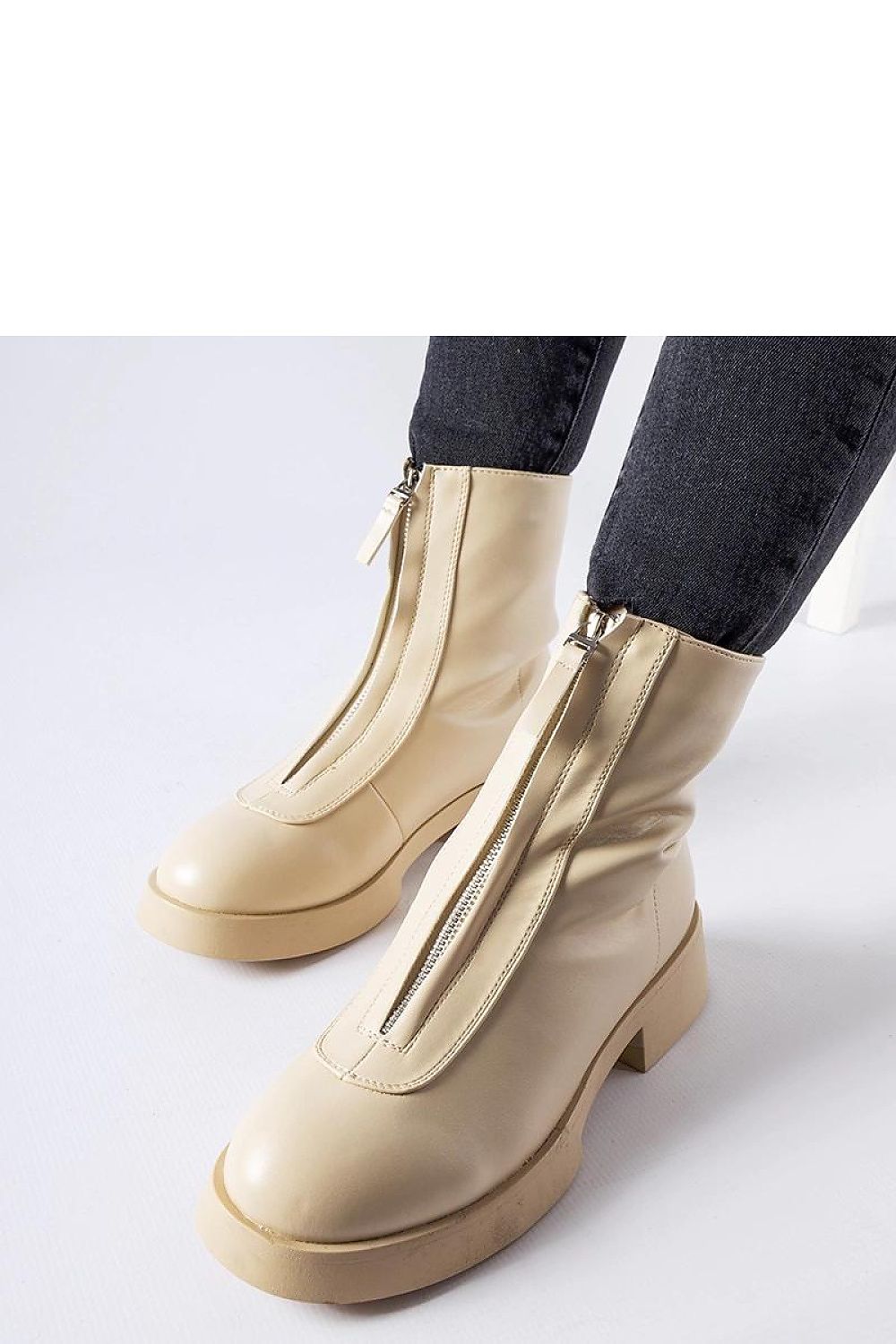 Laarsjes model 204533 Solea