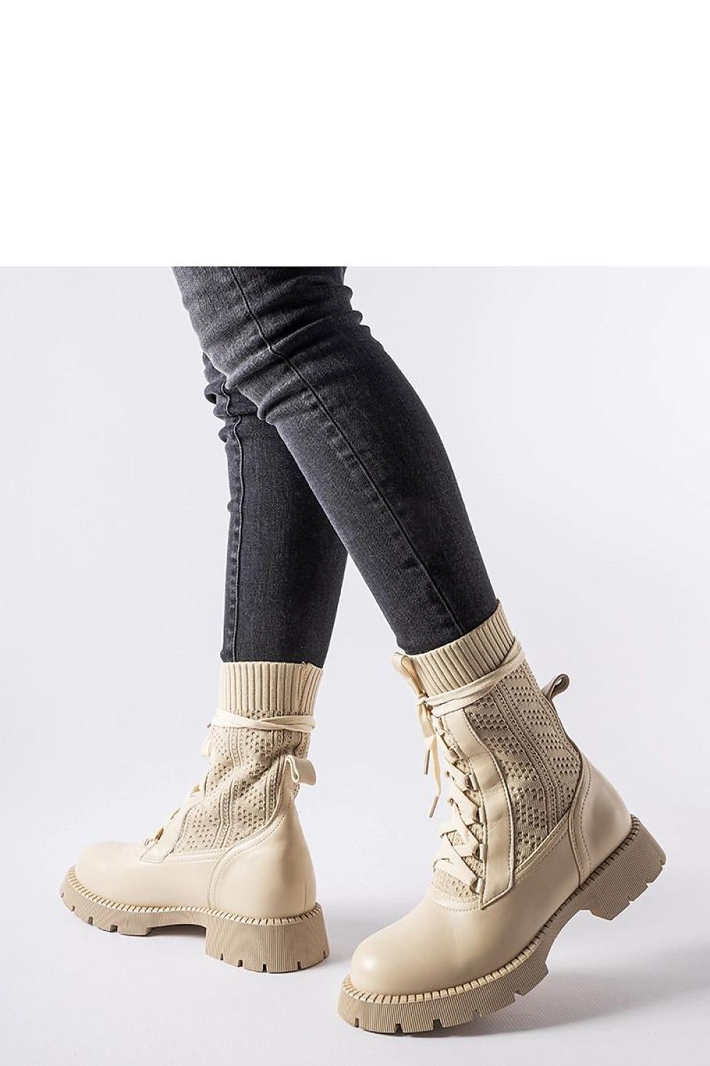 Laarsjes model 204606 Solea