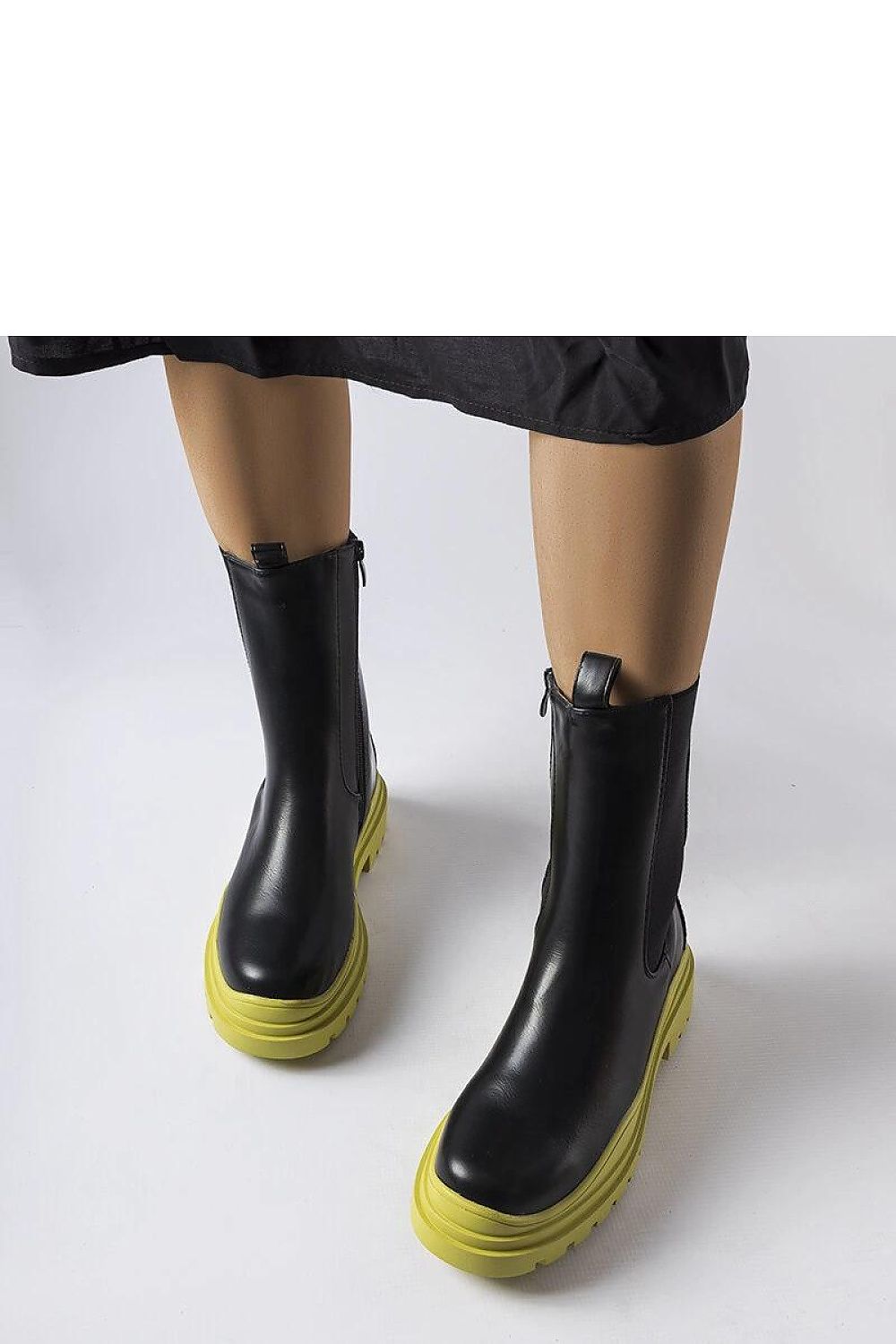 Laarsjes model 205123 Solea