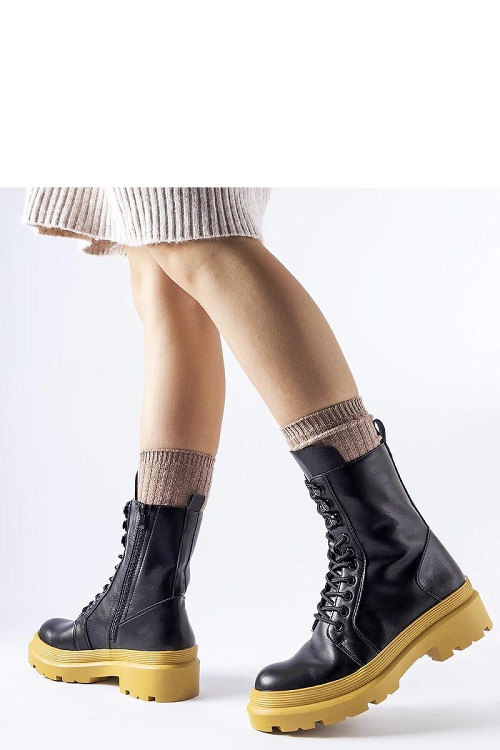 Laarsjes model 205839 Solea
