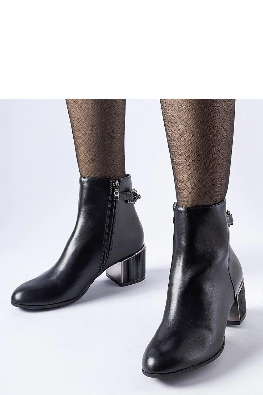 Laarsjes op sleehak model 206491 Solea