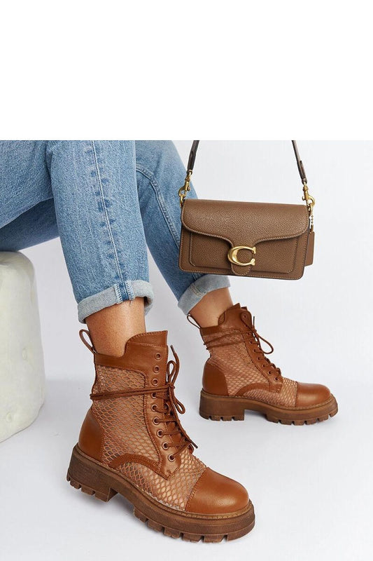  Laarsjes model 204582 Solea 