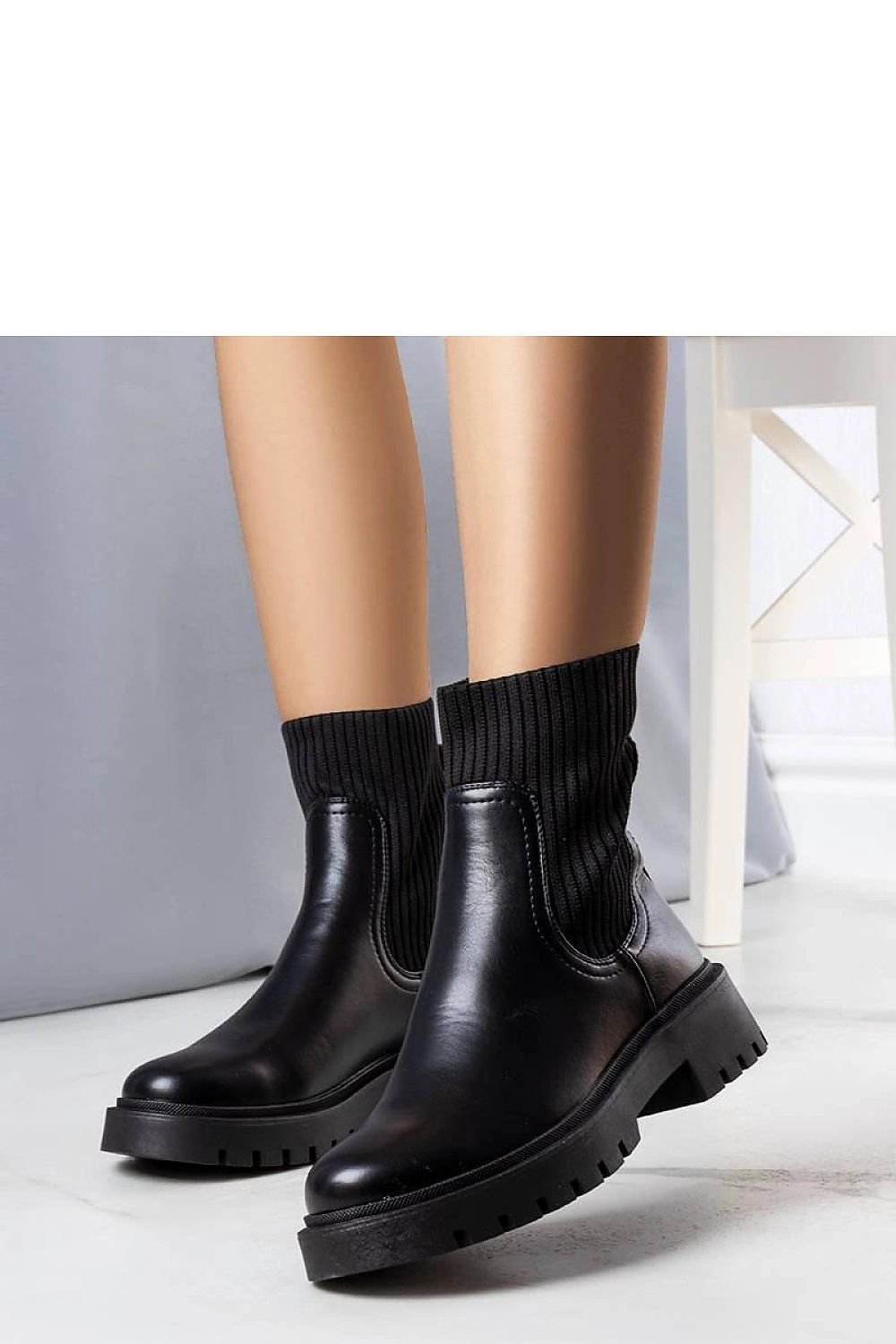  Laarsjes model 205880 Solea 